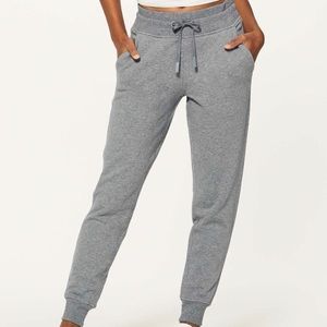 LuLuLemon Athletica warm down jogger NWT